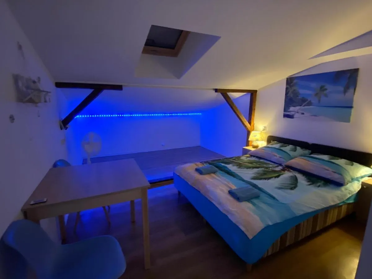Sea World Apartments Mansarda Γκντανσκ