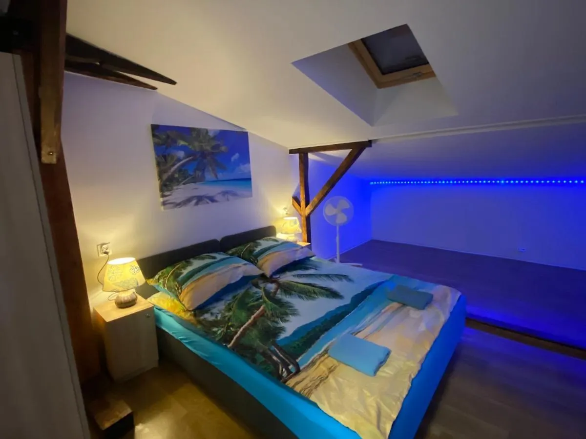 Sea World Apartments Mansarda Γκντανσκ 0*,