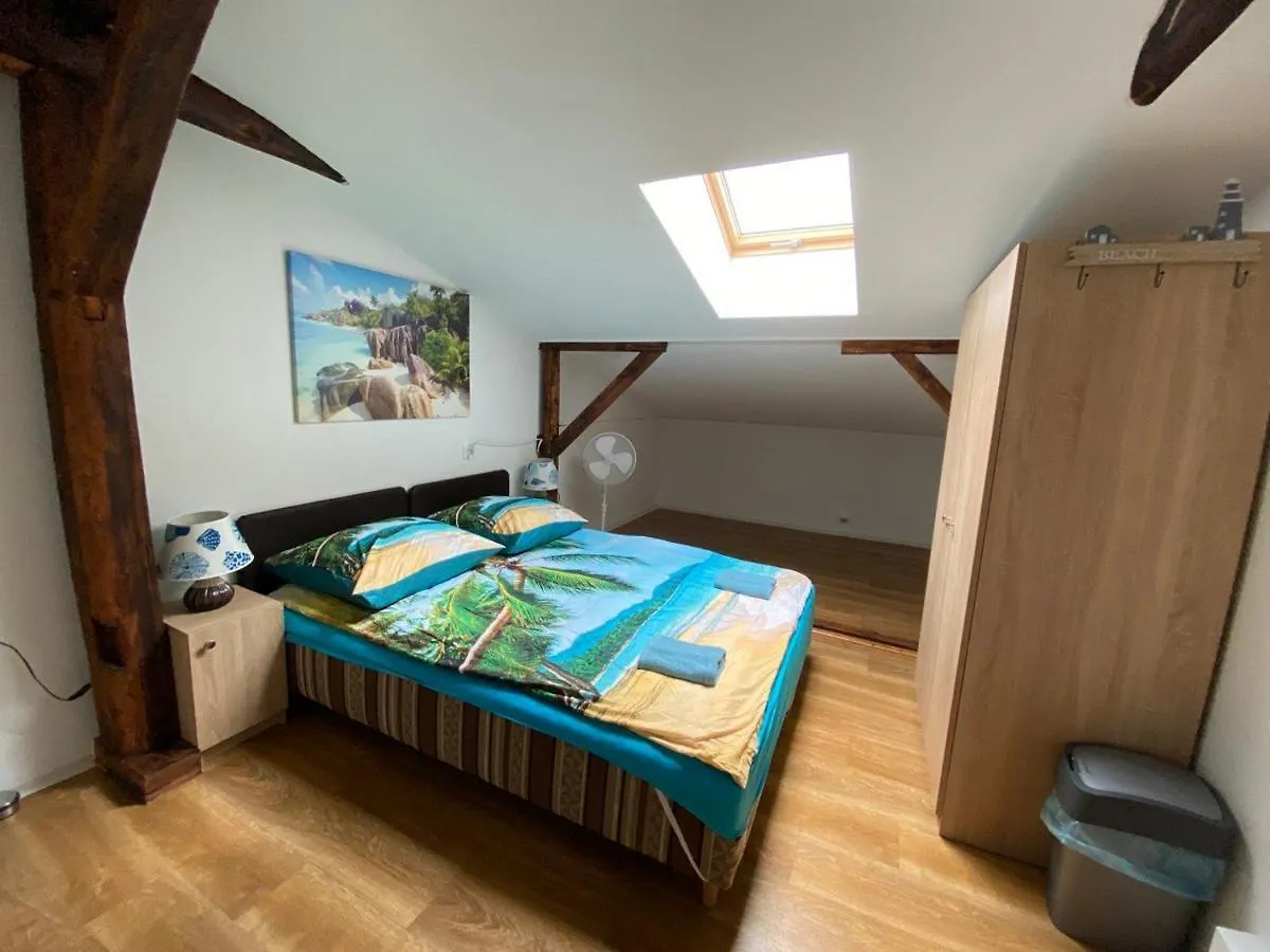 Sea World Apartments Mansarda Gdansk 0*,